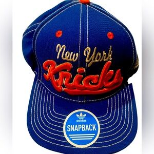 New York Knicks ADIDAS Snapback NWT